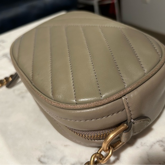 Tory Burch Small Kira Chevron Camera Bag - Picture 7 of 10